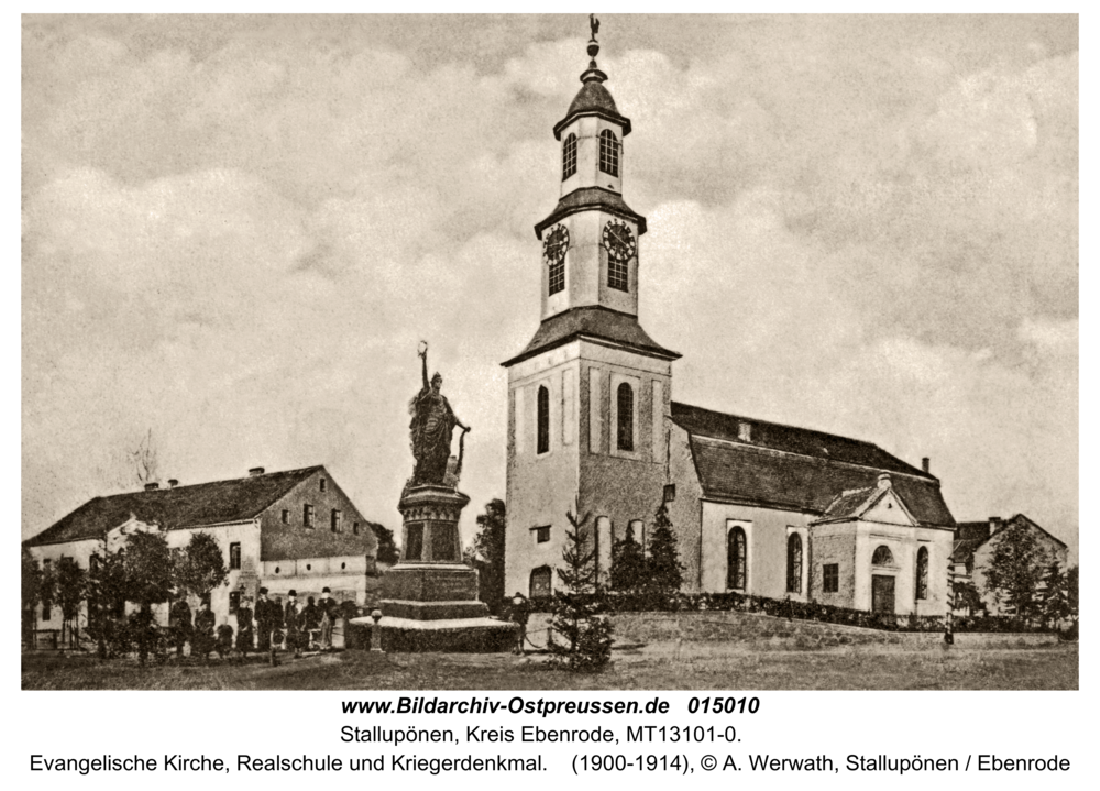 Ebenrode, Evangelische Kirche, Realschule und Kriegerdenkmal