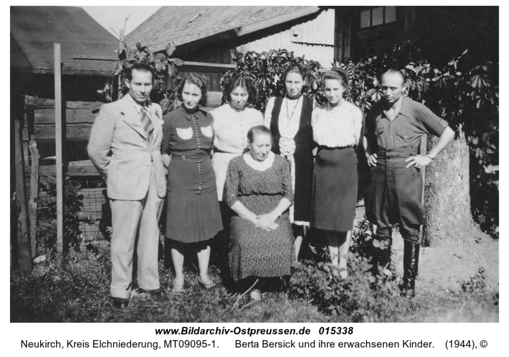 Neukirch, Berta Bersick und ihre erwachsenen Kinder
