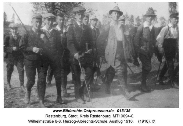 Rastenburg, Wilhelmstraße 6-8, Herzog-Albrechts-Schule, Ausflug 1916