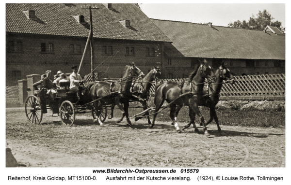 Reiterhof, Ausfahrt mit der Kutsche vierelang