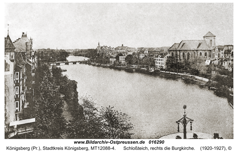 Königsberg, Schloßteich, rechts die Burgkirche