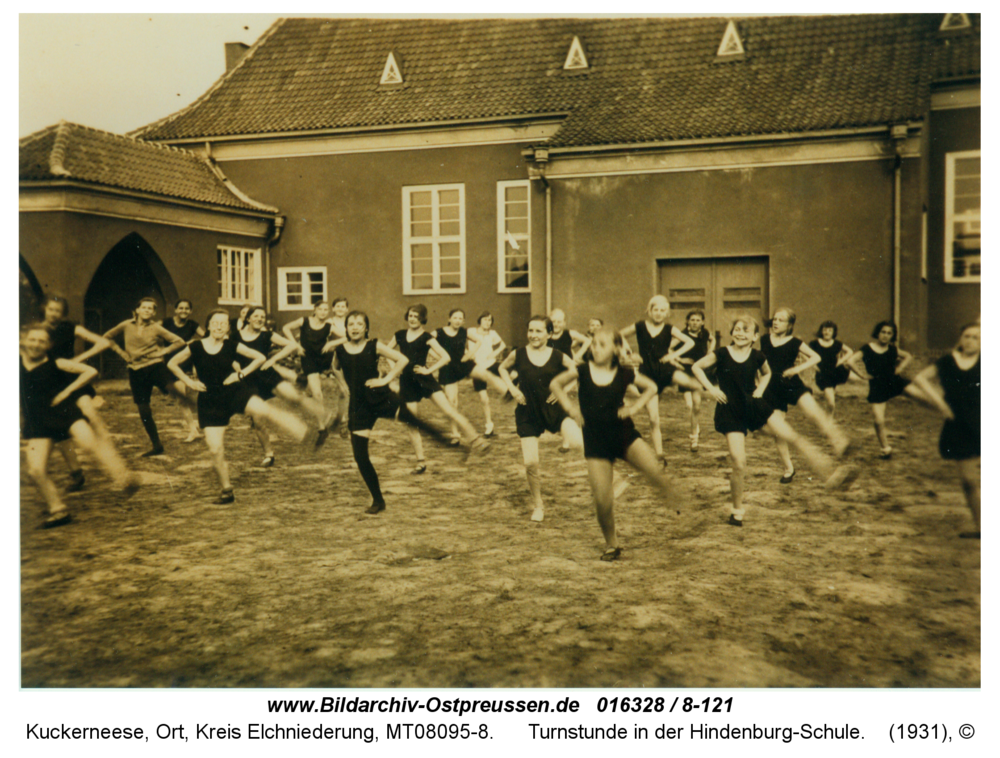 Kuckerneese, Turnstunde in der Hindenburg-Schule