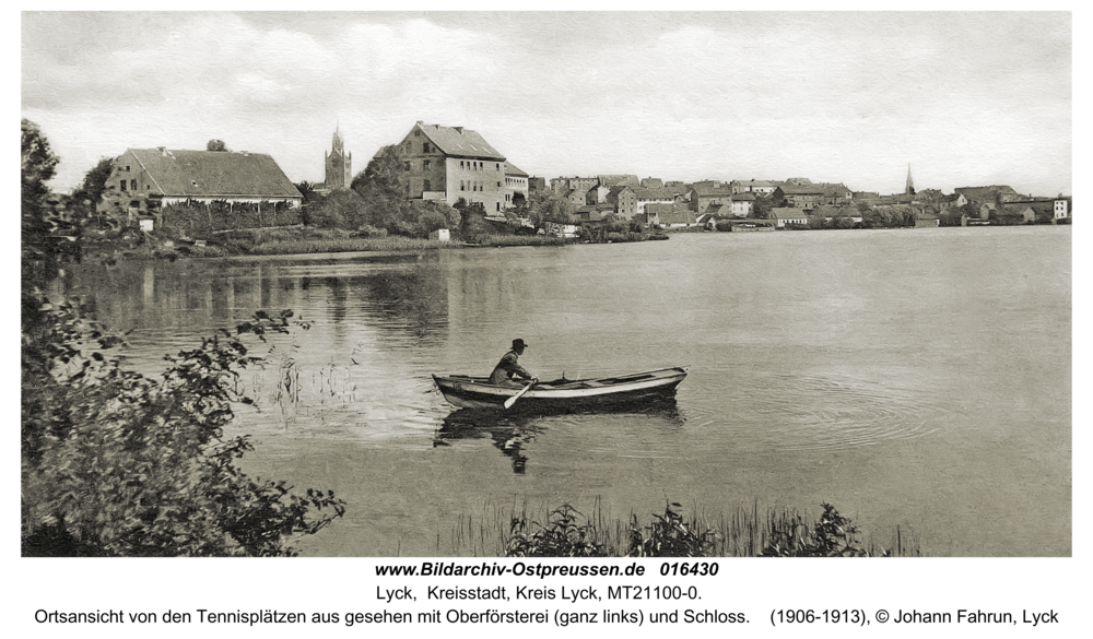 Lyck, Ortsansicht von den Tennisplätzen aus gesehen mit Oberförsterei (ganz links) und Schloss