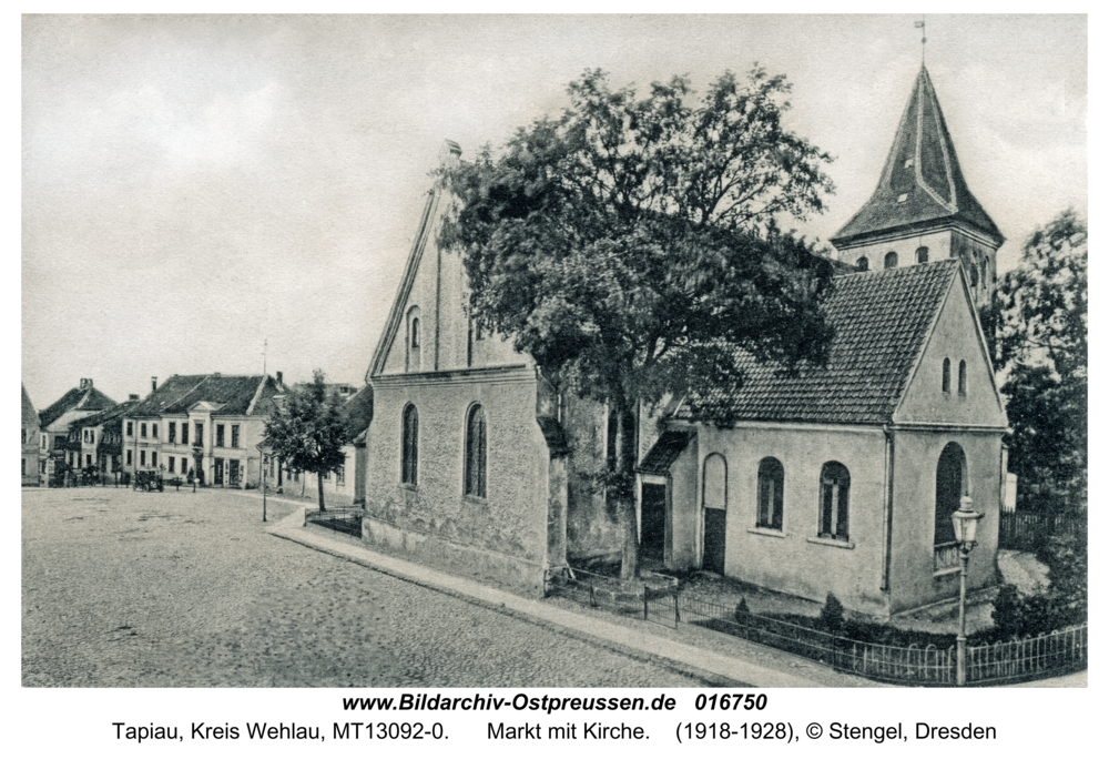 Tapiau, Markt mit Kirche