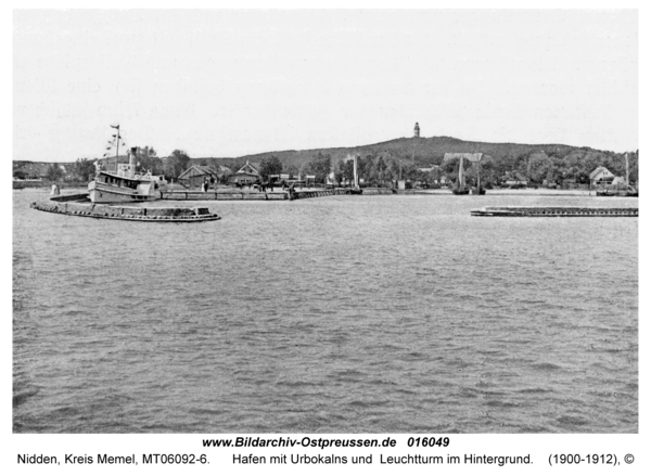 Nidden, Hafen mit Urbokalns und Leuchtturm im Hintergrund