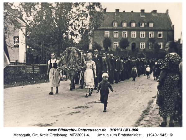 Mensguth, Umzug zum Erntedankfest