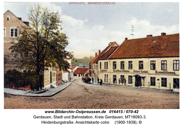 Gerdauen, Hindenburgstraße. Ansichtskarte color