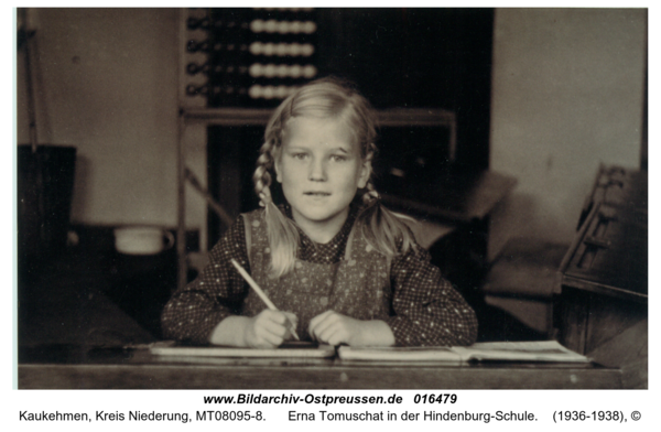 Kuckerneese, Erna Tomuschat in der Hindenburg-Schule