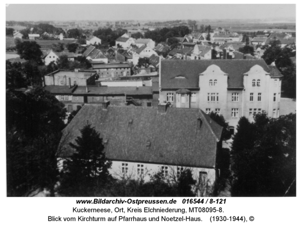 Kuckerneese, Blick vom Kirchturm auf Pfarrhaus und Noetzel-Haus