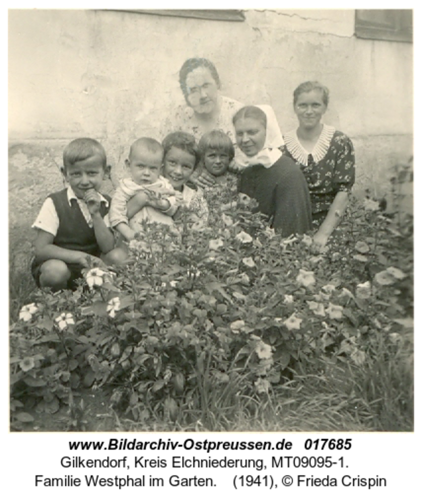 Gilkendorf, Familie Westphal im Garten