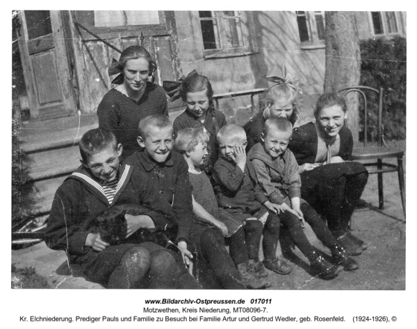 Motzwethen, Kr. Elchniederung. Prediger Pauls und Familie zu Besuch bei Familie Artur und Gertrud Wedler, geb. Rosenfeld