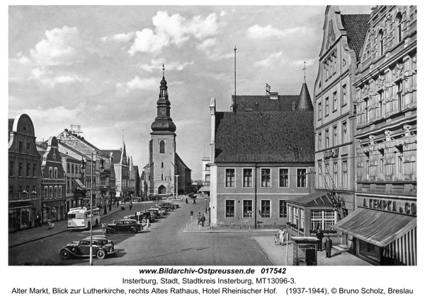 Insterburg, Alter Markt, Blick zur Lutherkirche, rechts Altes Rathaus, Hotel Rheinischer Hof