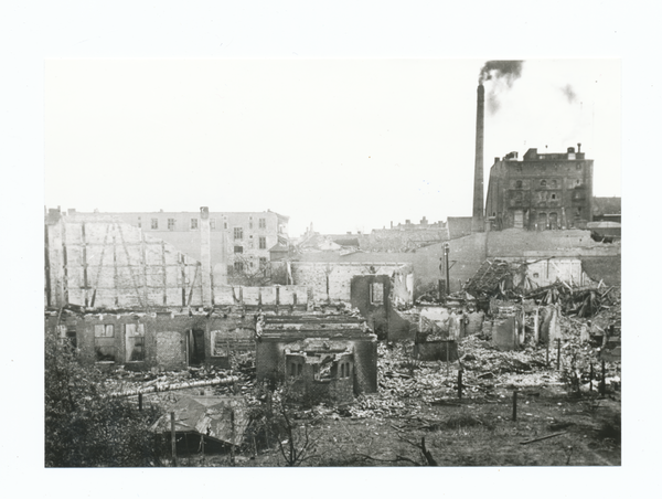 Tilsit, Garten und Hintergelände der Bank der Ostpreußischen Landschaft und die Hefefabrik nach der Zerstörung