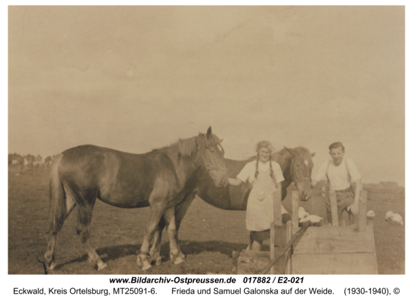 Eckwald, Frieda und Samuel Galonska auf der Weide