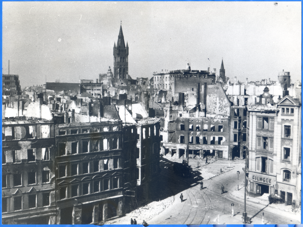 Königsberg (Pr.), Münchenhofplatz, Der Münchenhof nach der Zerstörung