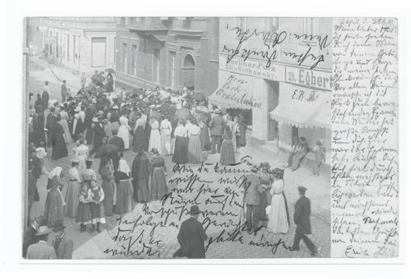 Tilsit, Wasserstr. Ecke Goldschmiedestr., Reichsbankstelle, Ansturm der Sparer am 13. August 1901