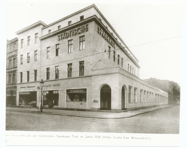 Tilsit, Hohe Str. Ecke Wasserstr., Städtische Sparkasse