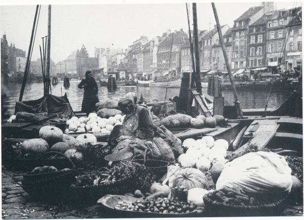 Königsberg, Blick vom Lindenmarkt über den Pregel auf den oberen Fischmarkt