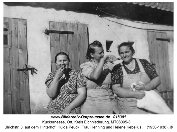 Kuckerneese, Ulrichstr. 3, auf dem Hinterhof, Hulda Peuck, Frau Henning und Helene Kebellus