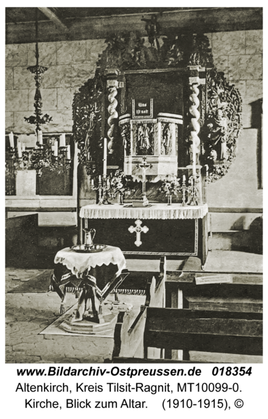 Altenkirch fr. Budwethen, Kirche, Blick zum Altar