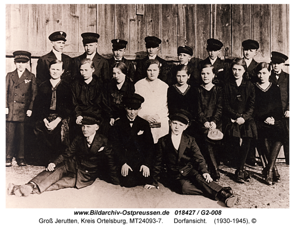 Groß Jerutten, Konfirmanden der Volksschule der Jahrgänge 1914/15 im Jahr 1929