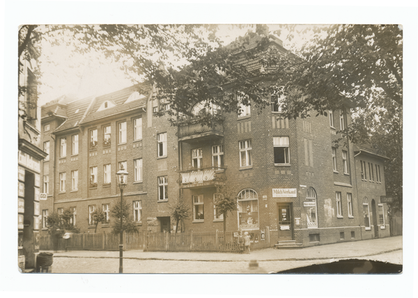 Königsberg, Blick auf das Eckhaus Kalthöfer Kirchenstraße Nr. 2