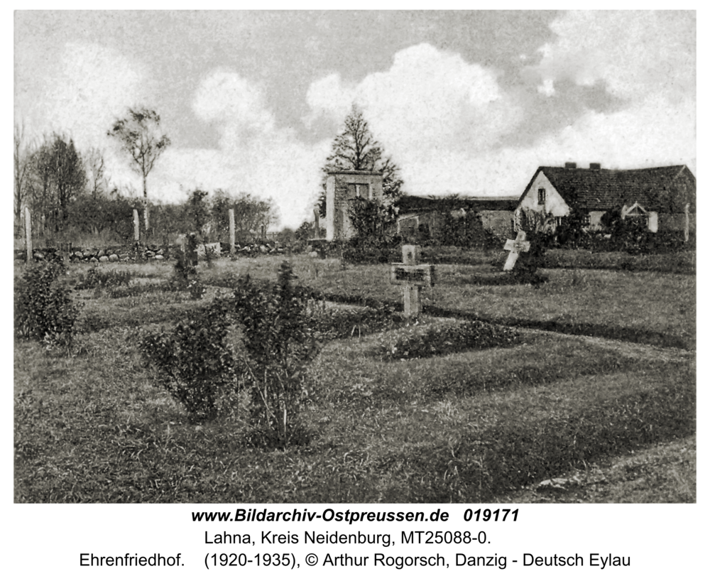 Lahna, Ehrenfriedhof