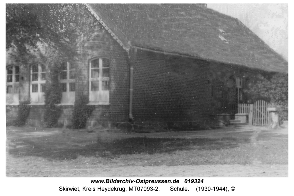 Skirwiet, Schule