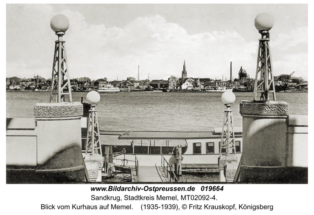 Sandkrug Stadtkr. Memel, Blick vom Kurhaus zur Dampferanlegestelle und auf Memel