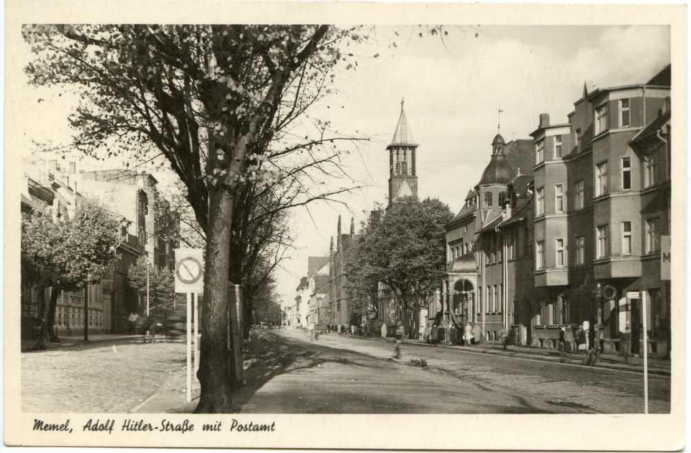 Memel, Adolf-Hitler-Straße mit Postamt