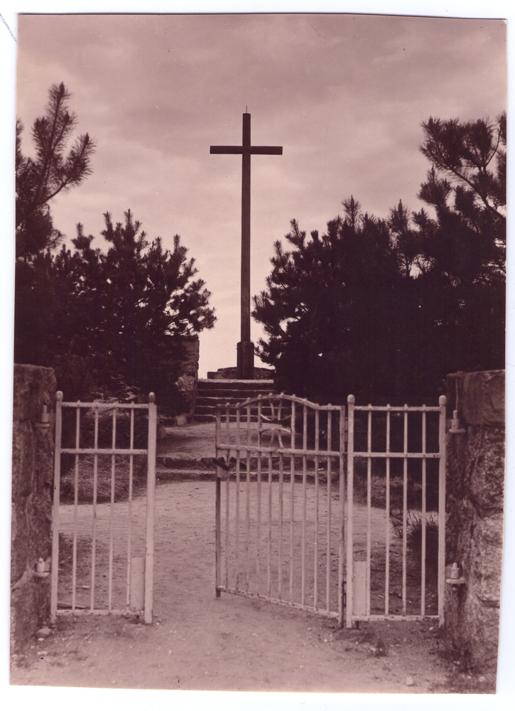 Angerburg Kr. Angerburg, Eingang zum Heldenfriedhof