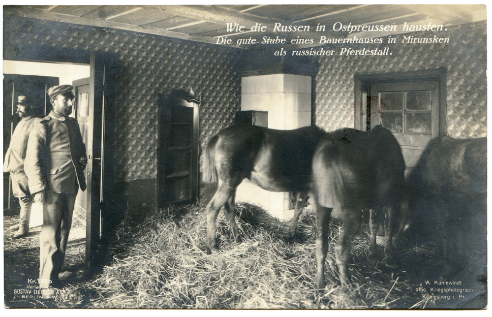 Mierunsken (Ort), Gute Stube eines Bauernhauses als russischer Pferdestall