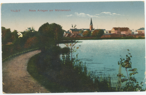 Tilsit, Am Schloßmühlenteich, Blick zur Kreuz-Kirche