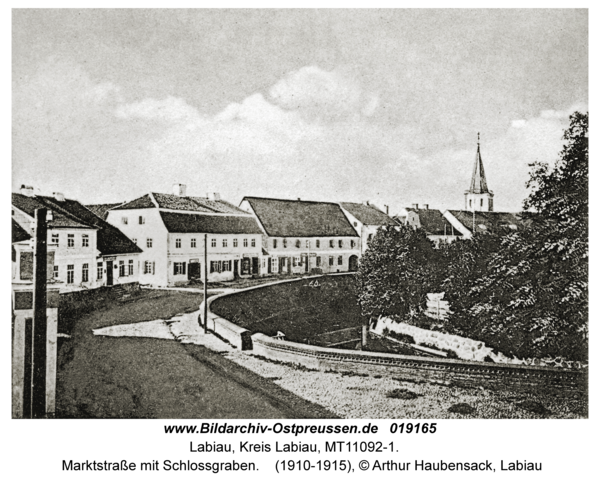 Labiau, Marktstraße mit Schlossgraben