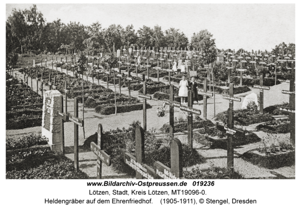 Lötzen, Heldengräber auf dem Ehrenfriedhof