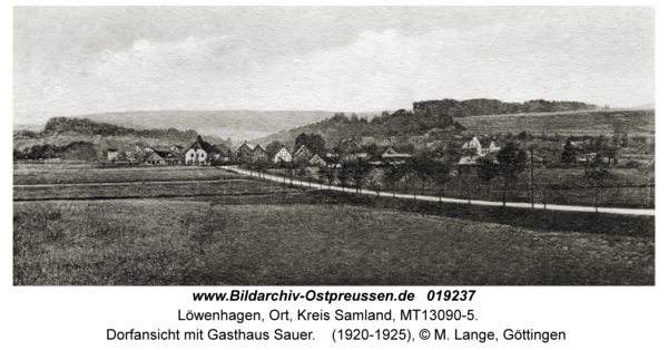 Löwenhagen, Dorfansicht mit Gasthaus Sauer