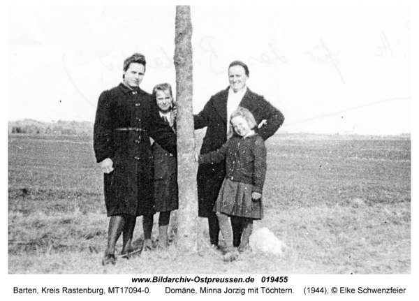 Barten, Domäne, Minna Jorzig mit Töchtern
