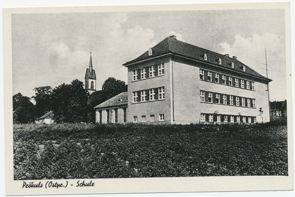 Prökuls, Schule und Kirche