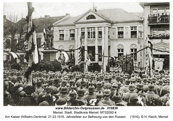Memel, Am Kaiser-Wilhelm-Denkmal, 21.03.1916, Jahresfeier zur Befreiung von den Russen