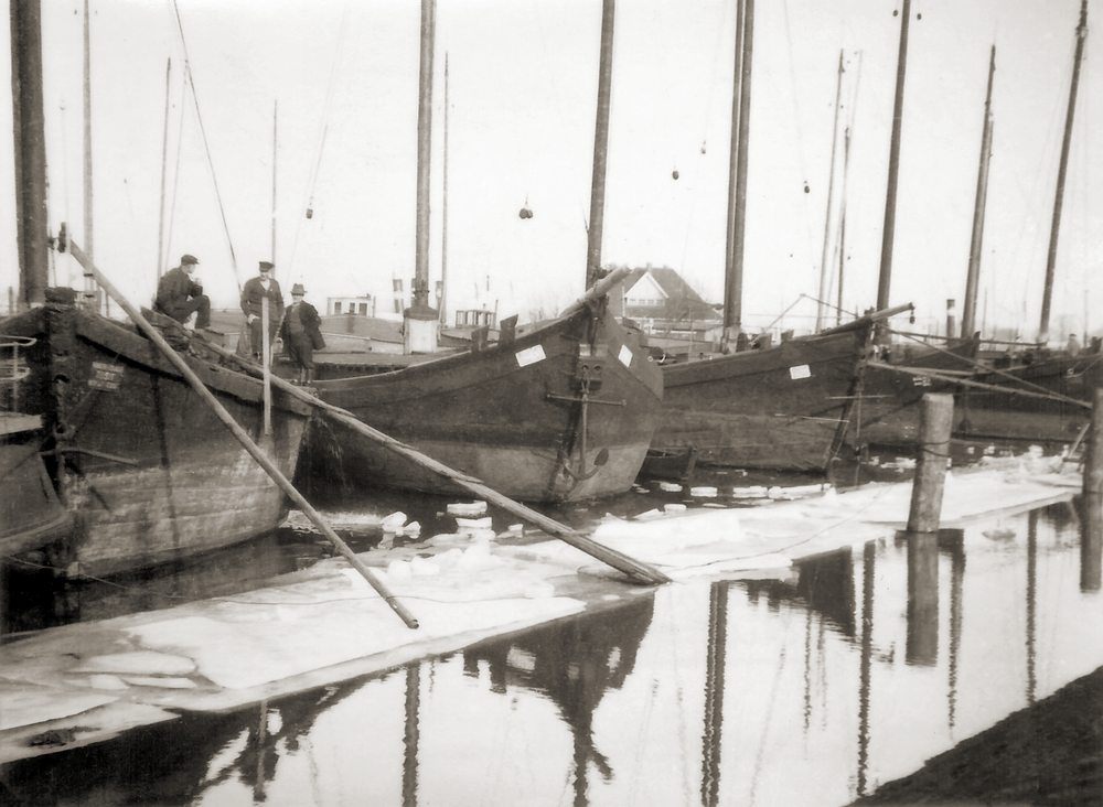 Tilsit, Im Winterhafen (Städtischen Hafen) am Schlachthof