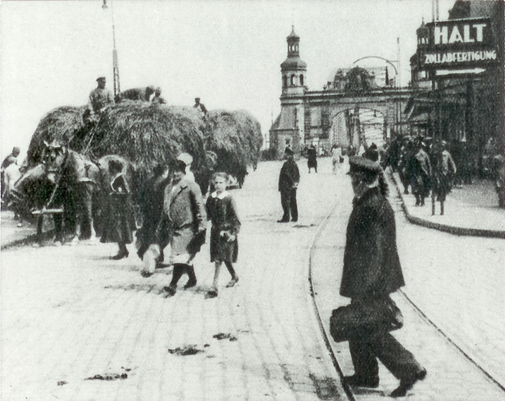 Tilsit, Luisen-Brücke mit Grenzkontrollstelle