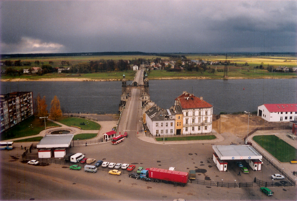 Tilsit, Fletcherplatz und Luisen-Brücke, Grenzabfertigung