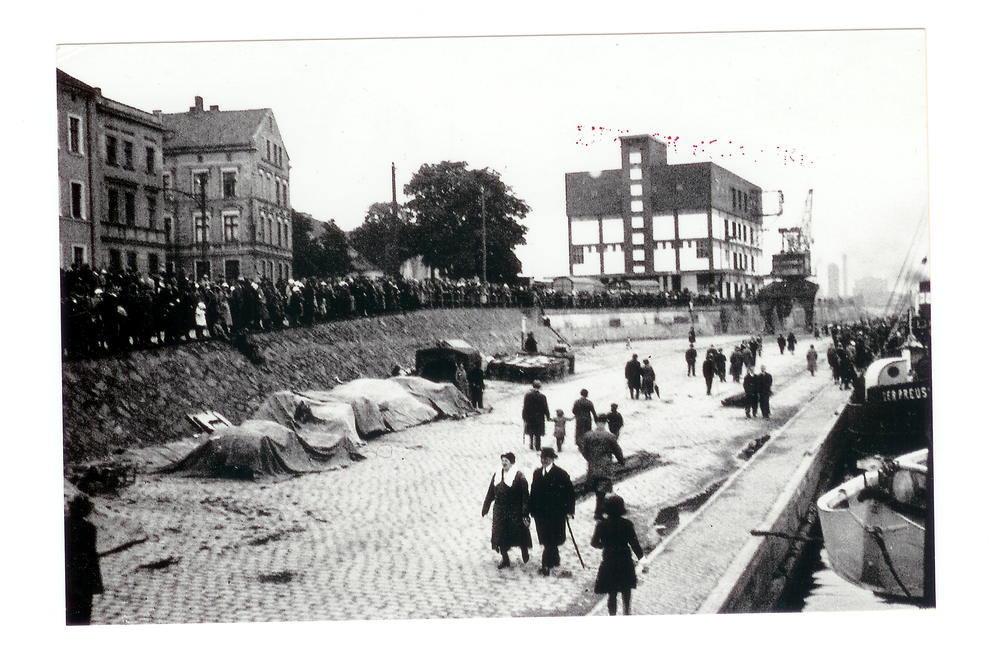 Tilsit, Memelstr. mit Hafenspeicher