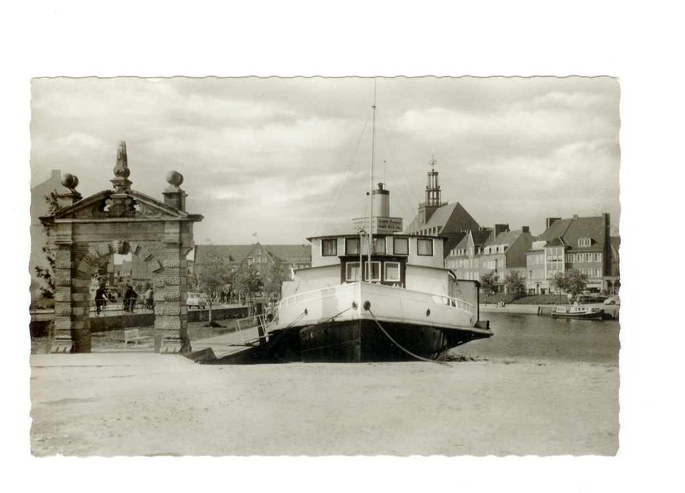 Tilsit, Der frühere Dampfer "Grenzland" im Ratsdelft in Emden
