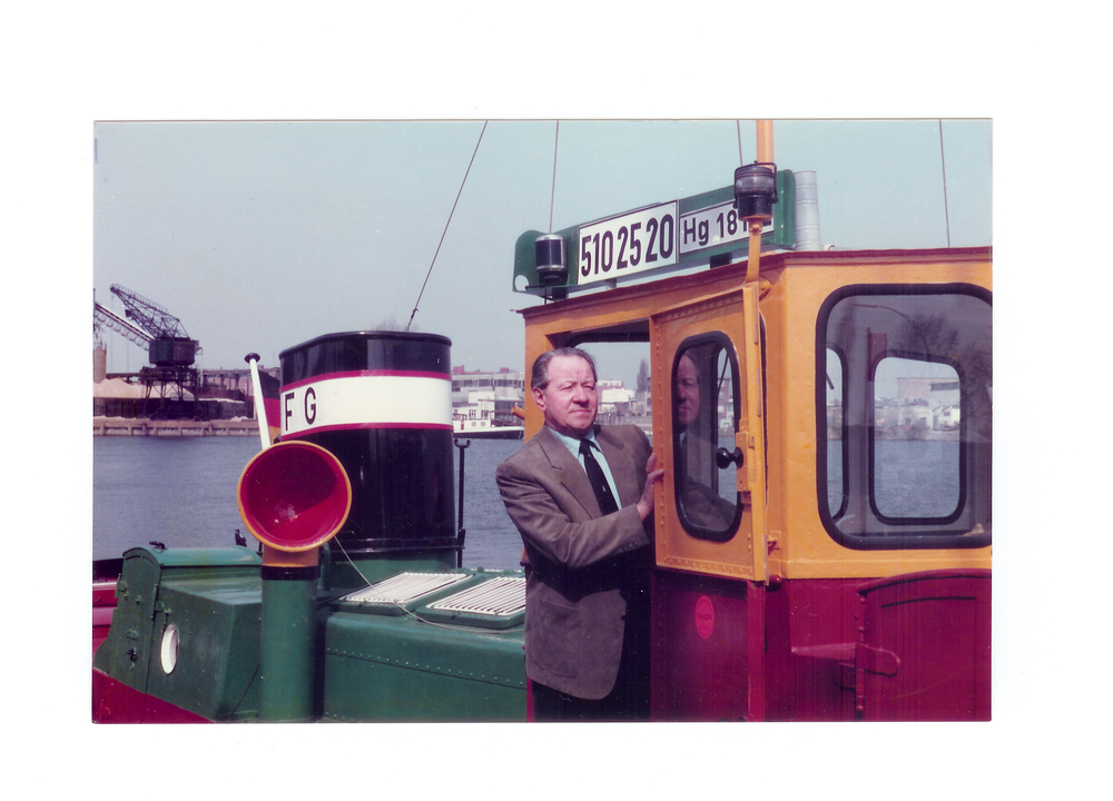 Tilsit, Schlepperschiff "Helmut" 1984 in Hamburg auf der Bille