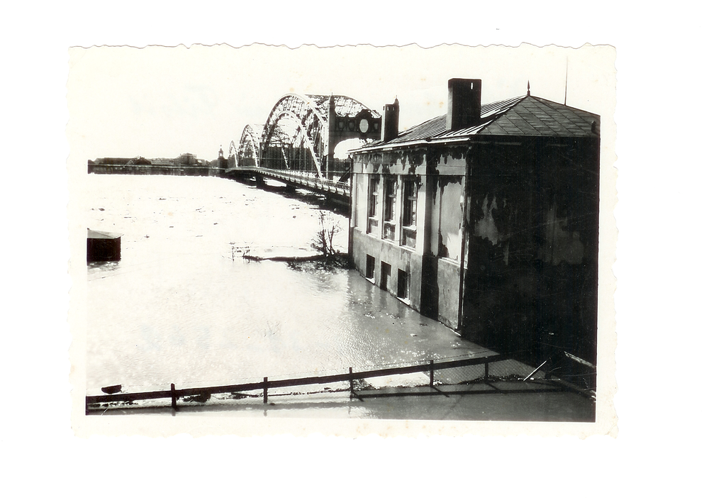 Tilsit, Hochwasser an der Luisenbrücke