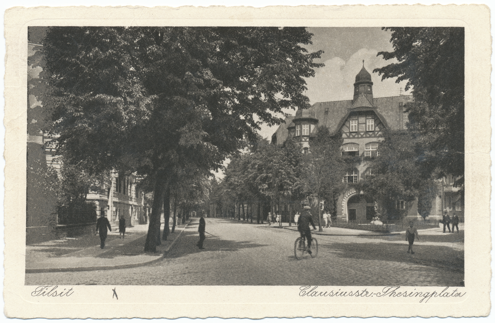 Tilsit, Thesingplatz, Eckhaus Clausius- und Grabenstr., Blick in die Clausiusstr.