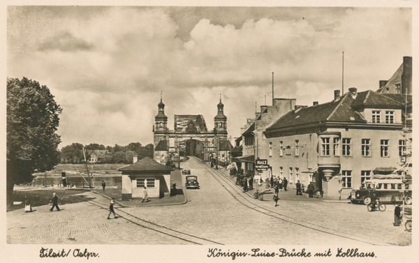 Tilsit, Luisen-Brücke mit Grenzkontrollstelle und Zollhaus