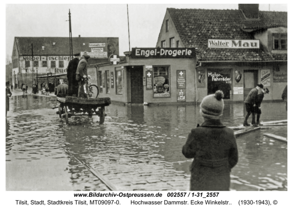 Tilsit, Hochwasser Dammstr. Ecke Winkelstr.