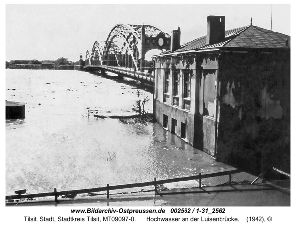 Tilsit, Hochwasser an der Luisenbrücke